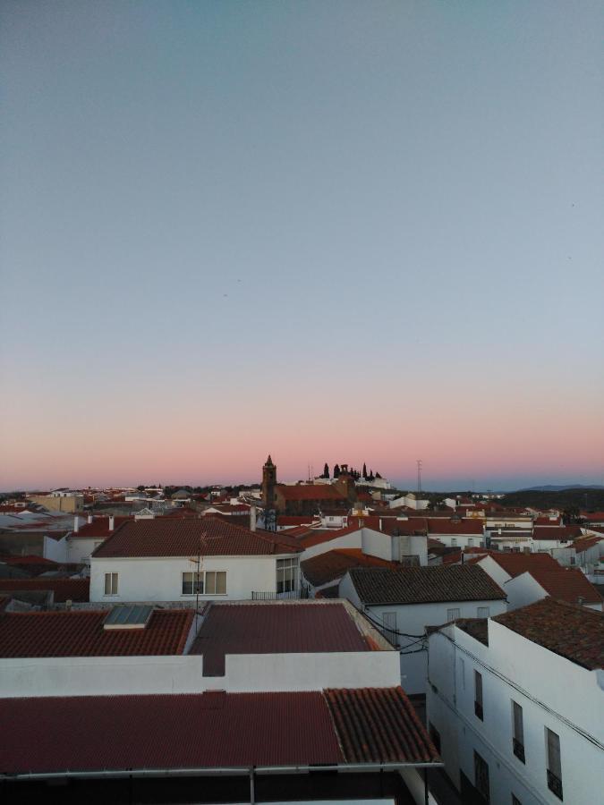 מונסטריו Hostal Dp El Pilar מראה חיצוני תמונה