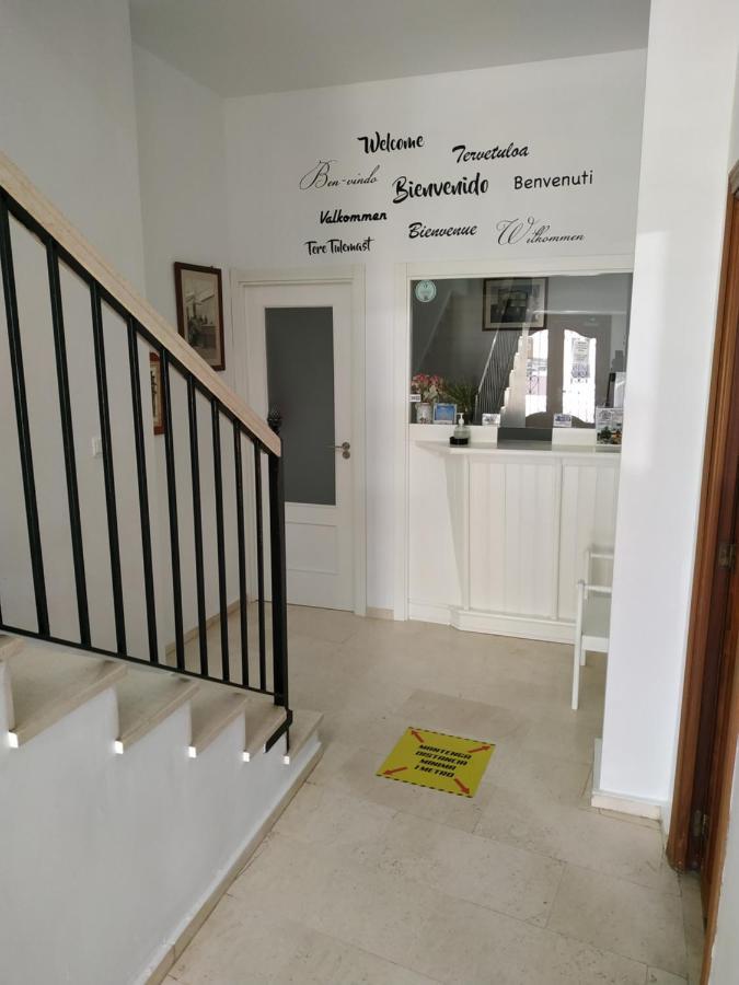מונסטריו Hostal Dp El Pilar מראה חיצוני תמונה