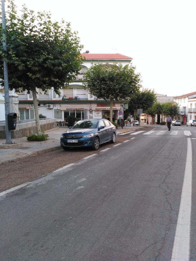 מונסטריו Hostal Dp El Pilar מראה חיצוני תמונה