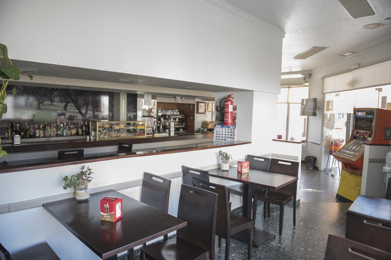 מונסטריו Hostal Dp El Pilar מראה חיצוני תמונה