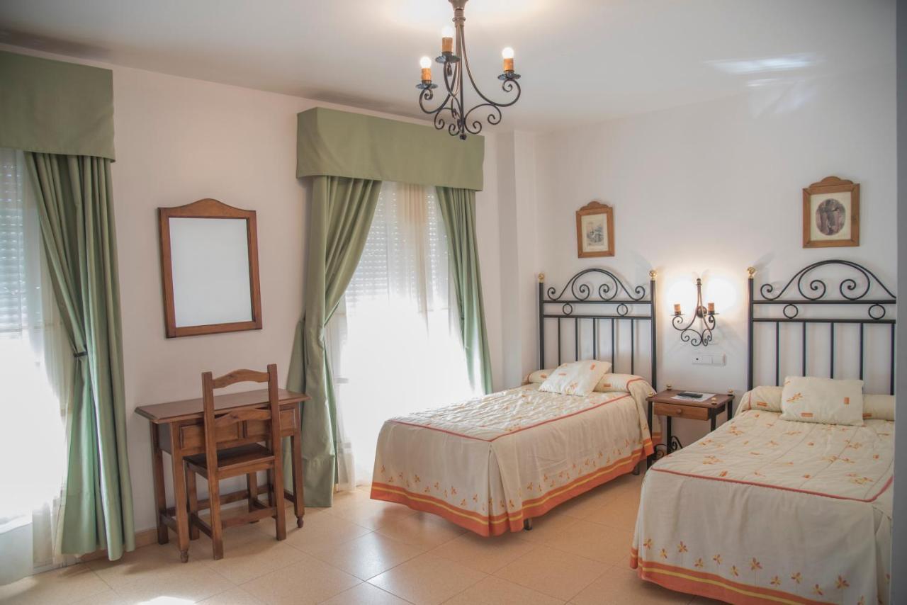 מונסטריו Hostal Dp El Pilar מראה חיצוני תמונה